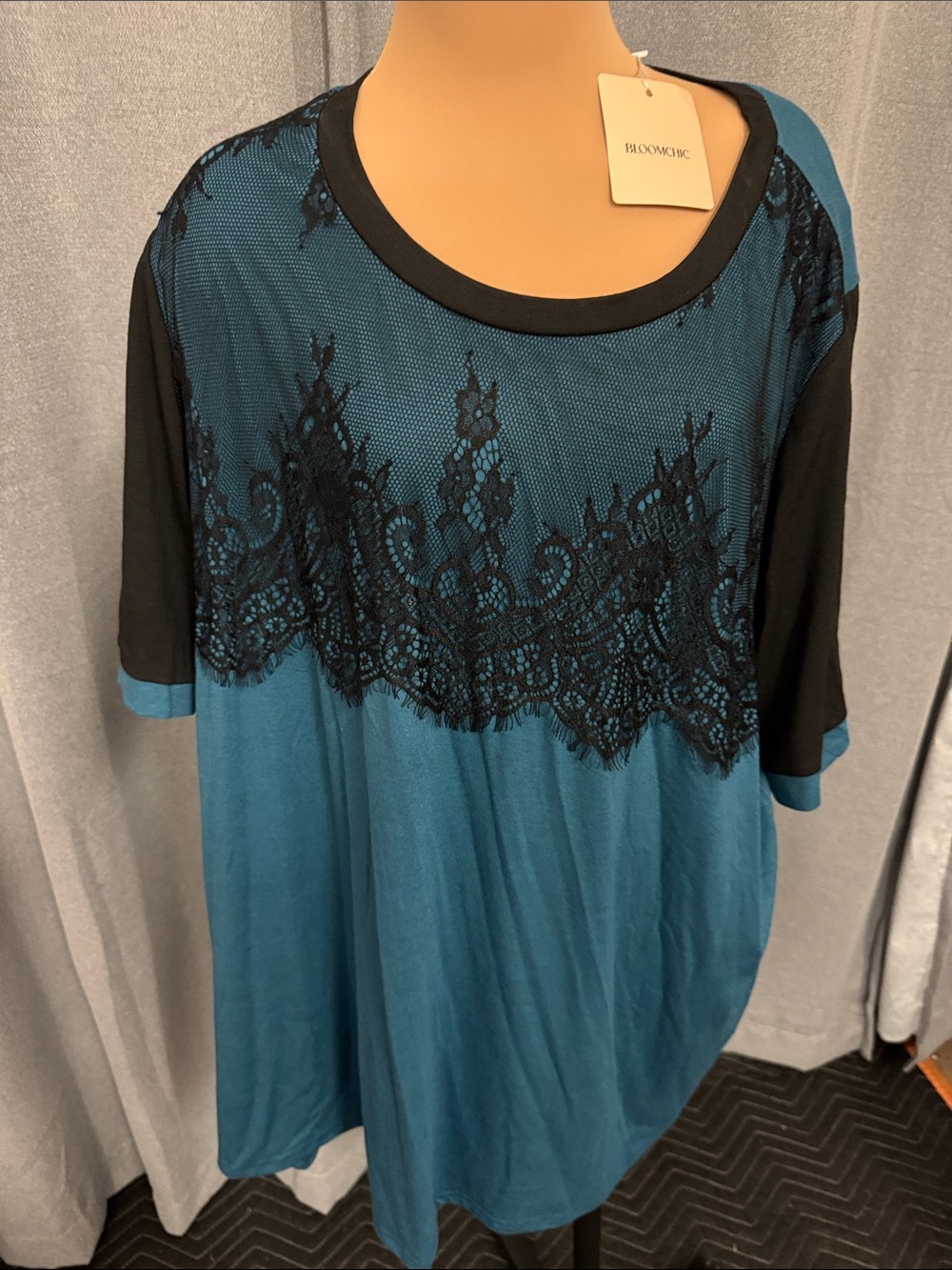 Bloomchic Teal & Black Lace-Accent Short Sleeve Top